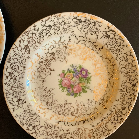 Atlas Fine China Other - Vintage Atlas Fine China 22karat gold        6 1/2” plates